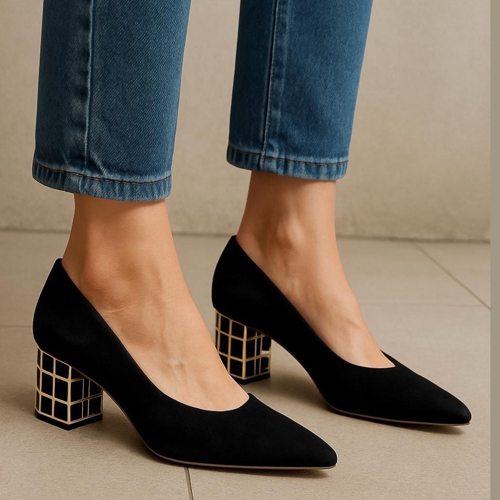 BRIAN ATWOOD Karina pumps black suede shoes
gold tone caged block heels size 7.5